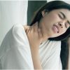 落枕怎麼辦？多久才會好？快速治療落枕「2招自救法」必學緩解疼痛