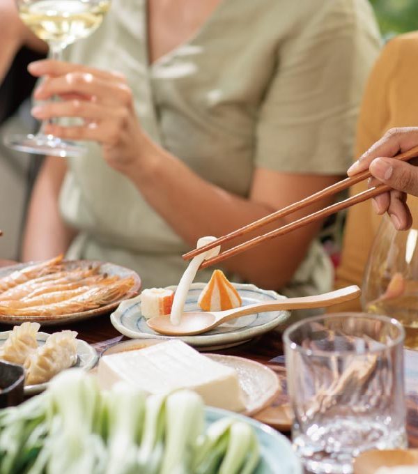 年末聚餐高油高鹽，如何避免腸胃負擔？